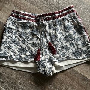 Blue rain size large paisley shorts